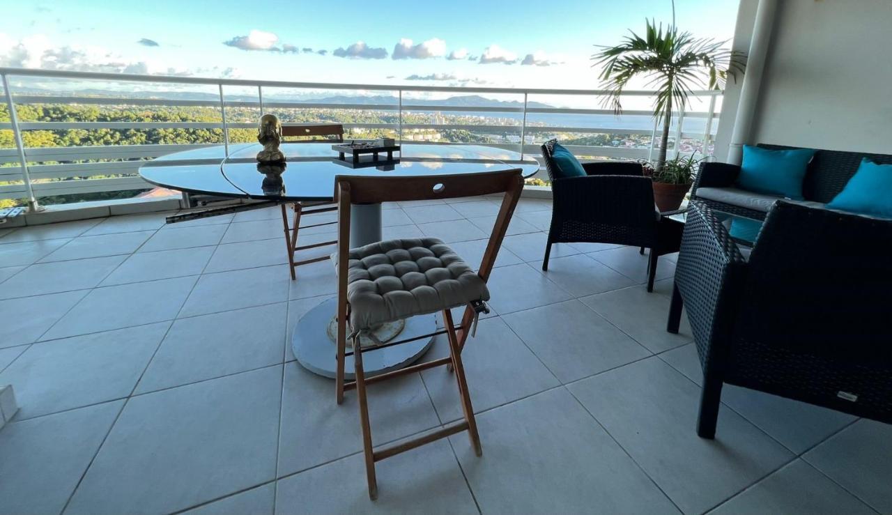 Appartement De Standing Vue Mer Schoelcher Exterior foto